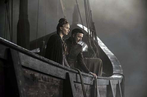 Game of Thrones - Season 4 - "Breaker of Chains" - Sophie Turner and Aidan Gillen