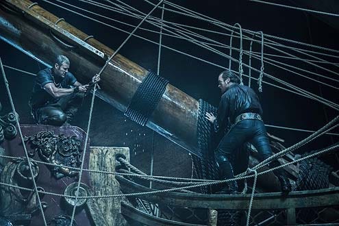 Black Sails - Season 1 - Tom Hopper and Toby Stephens