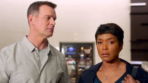 9-1-1, Season 2 Episode 17 image