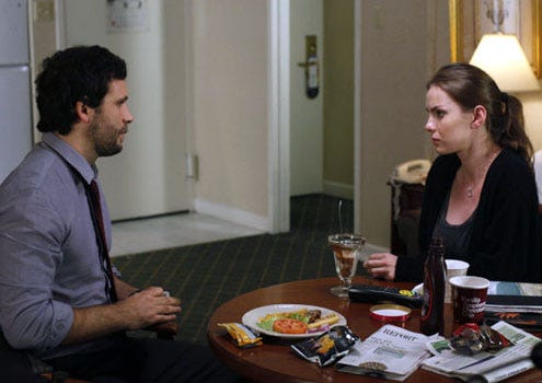 Law & Order - Season 20 - "For the Defense" - Jeremy Sisto as Det. Cyrus Lupo and Betty Gilpin as Paige Regan