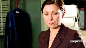 Stingers, Season 2 Episode 21 image