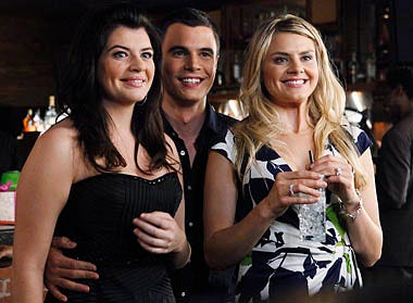 Happy Endings - Season 1 - Casey Wilson, Ryan Sypek, Eliza Coupe