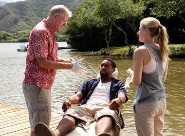 Off the Map - Season 1 - "On the Mean Streets of San Miguel" - Ed Begley JR., Jason George, Mamie Gummer