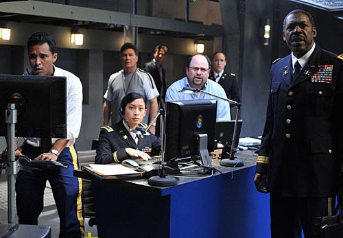 Meteor - Alex Paez as Lieutenant Finn, Camille Chen as Lieutenant Quigley, Jason Alexander as Dr. Chetwyn, Ernie Hudson as General Brasser