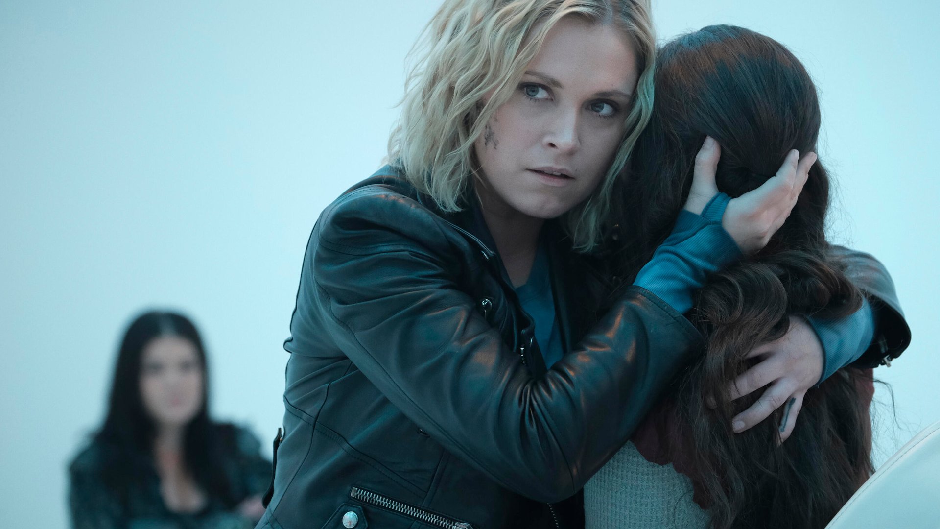 Eliza Taylor, Lola Flanery, and Marie Avgeropoulos, The 100