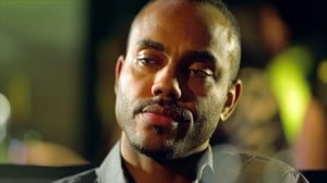 Young, Hot & Crooked, Season 1 Episode 5 image