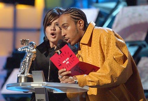 Kelly Clarkson and Ludacris - The 2003 MTV Video Music Awards in New York City, August 28, 2003