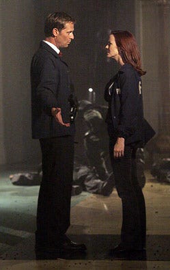 24 - Season 7 - "8:00 PM - 9:00 PM" - Jeffrey Nordling as Agent Moss, Annie Wersching as Renee Walker