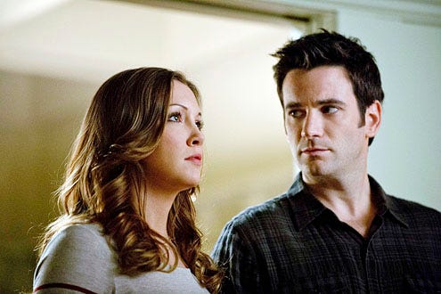 Arrow - Season 1 - "Unfinished Business" - Katie Cassidy and Colin Donnell