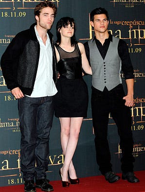 Robert Pattinson, Kristen Stewart and Taylor Lautner - "The Twilight Saga: New Moon" photocall  in Madrid, November 12, 2009