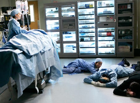 Grey's Anatomy - Ellen Pompeo, Sandra Oh, Isaiah Washington and Kyle Chambers
