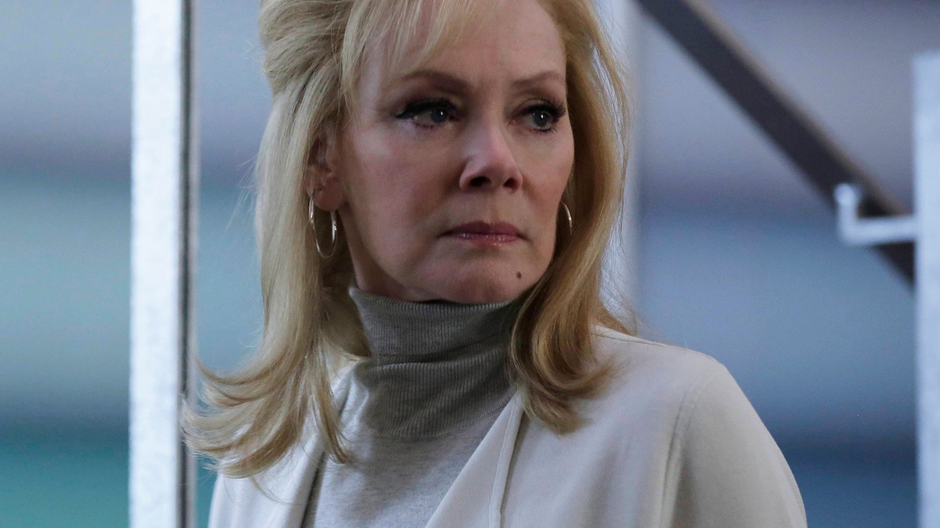 Jean Smart, Legion