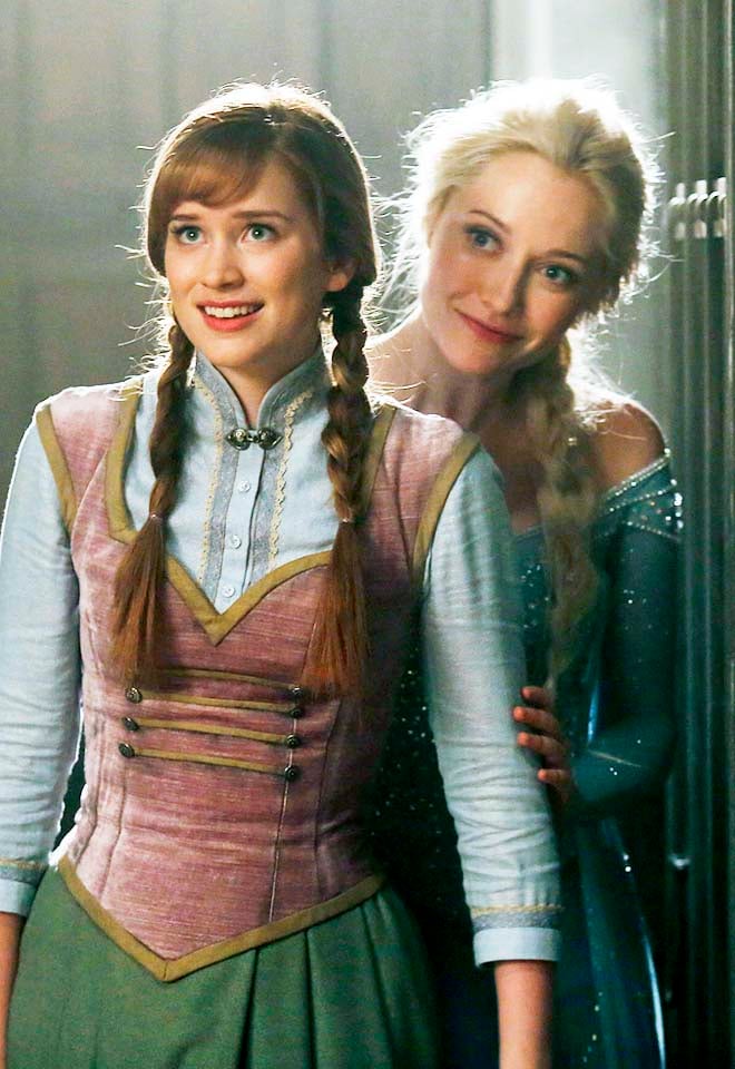 Sneak Peek: Once Upon a Time Welcomes Frozen's Anna and Elsa