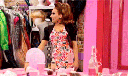 drag-race-46-bianca-del-rio-looking-around.gif