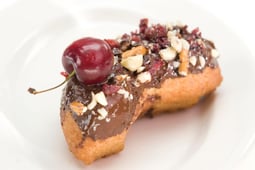 Donut Showdown, Season 1 Episode 6 image