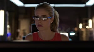 Arrow, Season 3 Episode 1 image