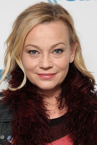 Samantha Mathis as Older Amy March