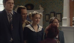 My Family, Season 1 Episode 4 image