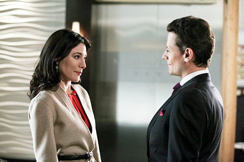 Ringer - Season 1 - "P.S. You're An Idiot" - Jaime Murray as Olivia Charles and Ioan Gruffudd as Andrew Martin