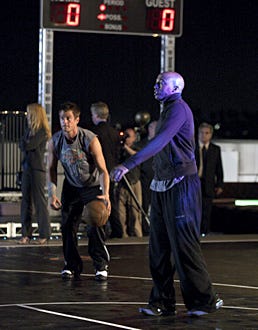 Las Vegas - Season 5, "2 on 2" - Josh Duhamel as Danny McCoy, James Lesure as Mike Cannon