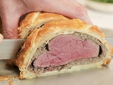 Bizarre Foods: Delicious Destinations, Season 7 Episode 13 image