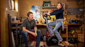 Familien Lykke, Season 1 Episode 7 image