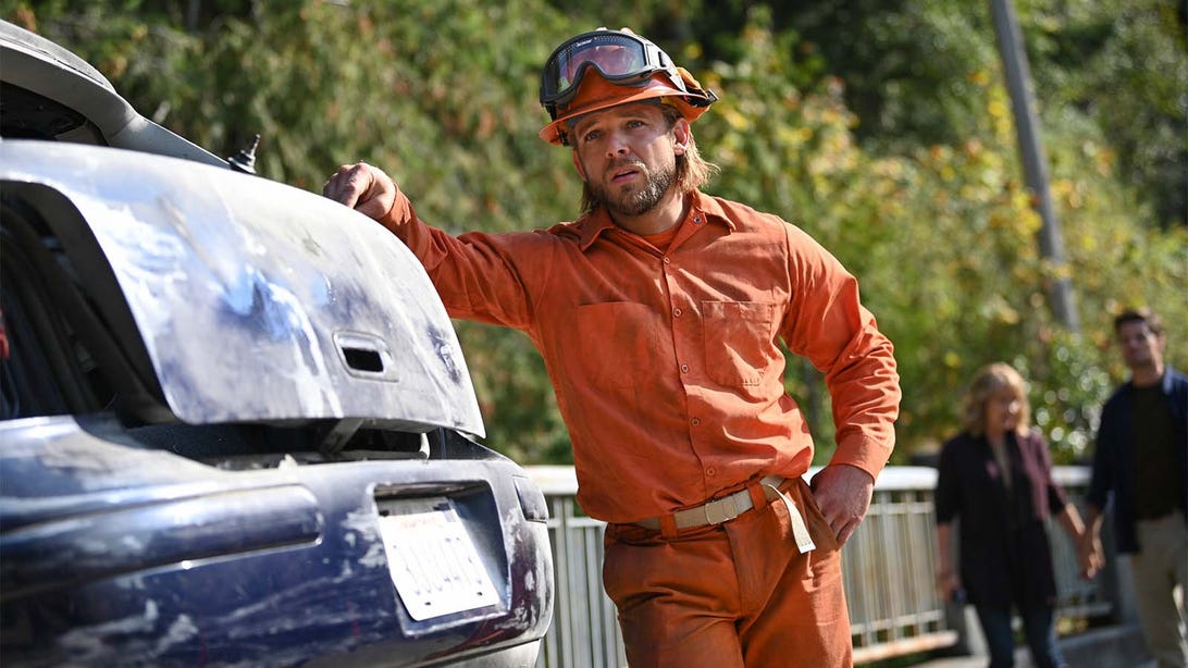 Max Thieriot, Fire Country