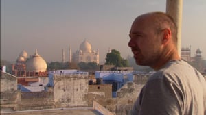 An Idiot Abroad, Season 1 Episode 2 image