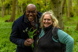 Ainsley's Good Mood Food, Season 1 Episode 9 image