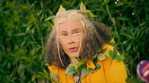 Smother-in-Law, Season 2 Episode 7 image