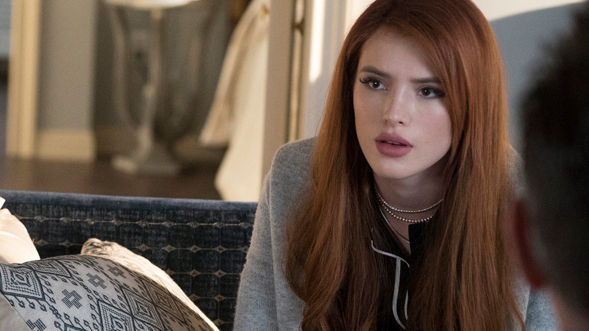 Bella Thorne, Famous in Love
