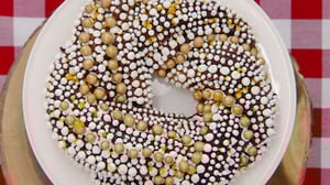 The Great British Baking Show: Holidays, Season 2 Episode 2 image