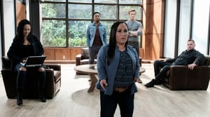 MacGyver, Season 2 Episode 11 image