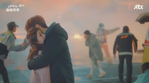 Welcome to Waikiki, Season 1 Episode 8 image