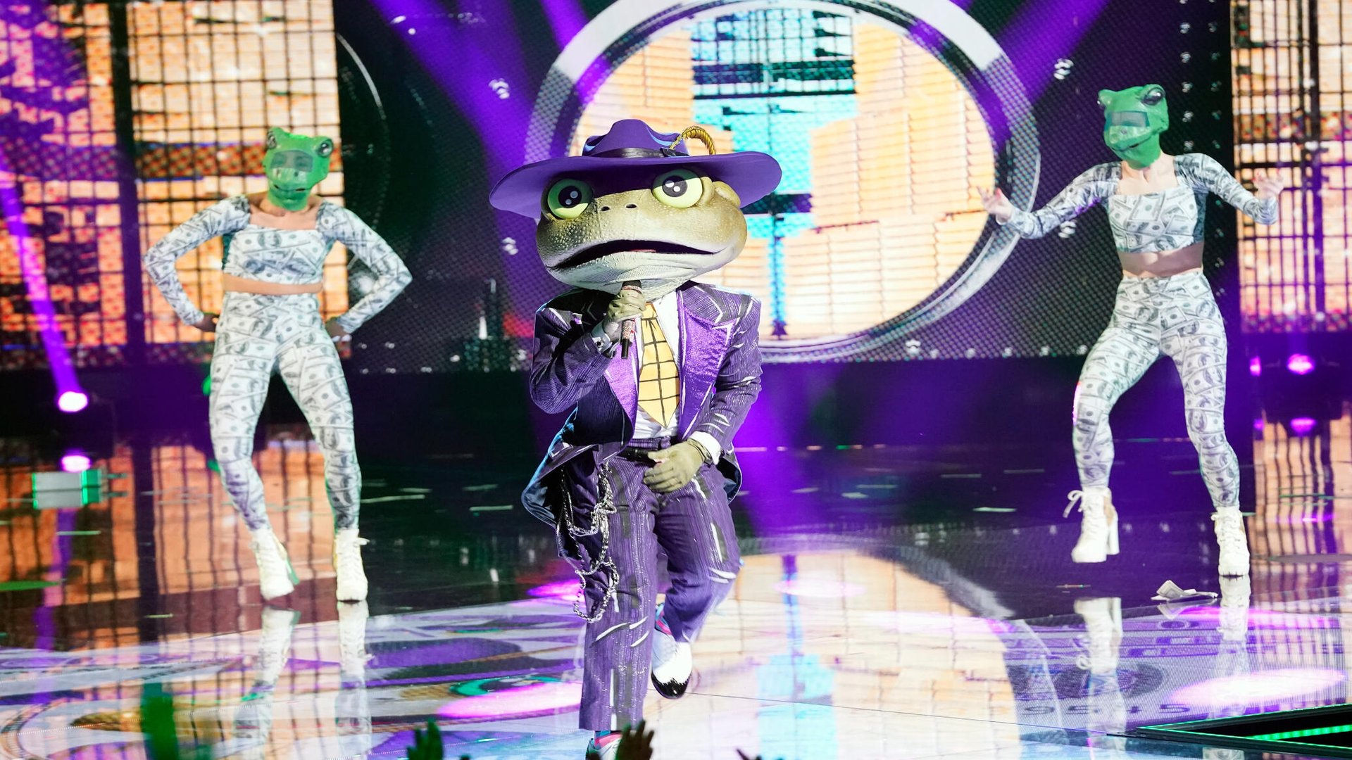 masked-singer-frog.jpg