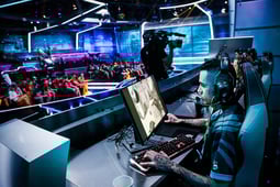 Eleague, Season 2 Episode 18 image