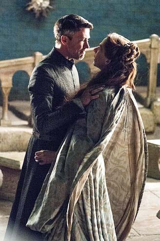 Game of Thrones - Season 4 - "Mockingbird" - Aidan Gillen and Kate Dickie