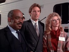 Scarecrow and Mrs. King, Season 1 Episode 4 image