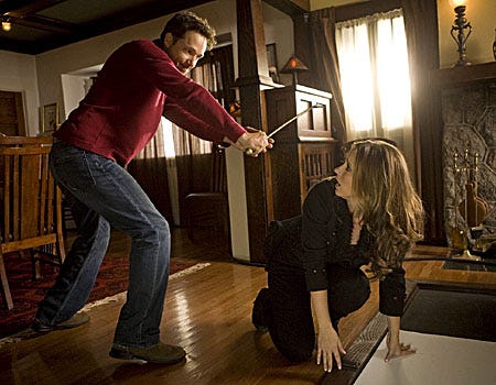 Ghost Whisperer - Season 4, "Ball & Chain" - Guest star George Newbern as Roger, Jennifer Love Hewitt as Melinda