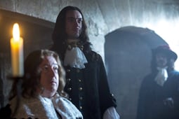 Versailles, Season 1 Episode 10 image