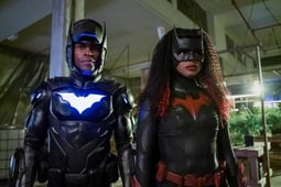Batwoman, Season 3 Episode 1 image
