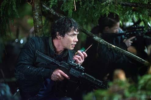 The 100 - Season 1 - "We Are Grounders - Part 2" - Bob Morley