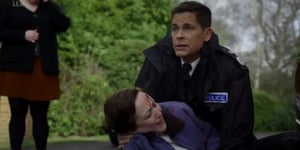 Wild Bill, Season 1 Episode 5 image