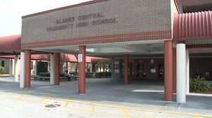 4th and Forever: Muck City, Season 1 Episode 3 image