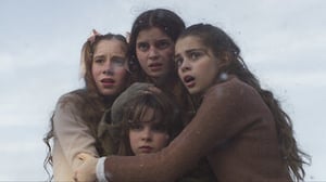 Three Days of Christmas, Season 1 Episode 1 image