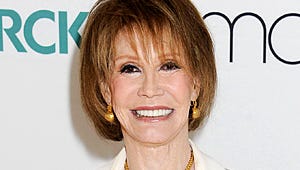 Mary Tyler Moore "Recovering Nicely" from Brain Surgery
