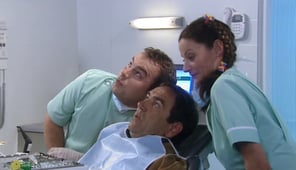 My Family, Season 3 Episode 6 image