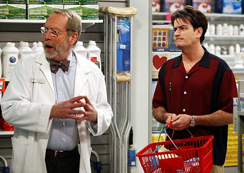 Two and a Half Men - Season 6 - "My Son's Enormous Head" - Martin Mull, Charlie Sheen