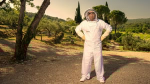 The Reluctant Traveler, Season 2 Episode 3 image