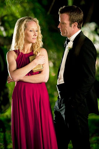 Hung - Season 3 - "A Monkey Named Simian or Frances Is Not a Fan" - Anne Heche and  Thomas Jane